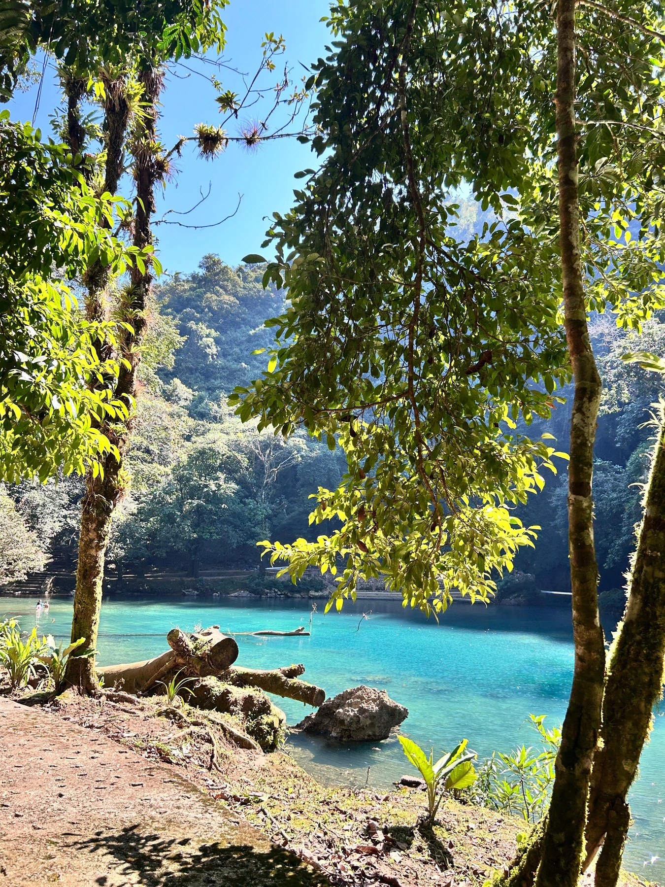 Chisec Hidden Waters: Sepalau & Bombil Pek